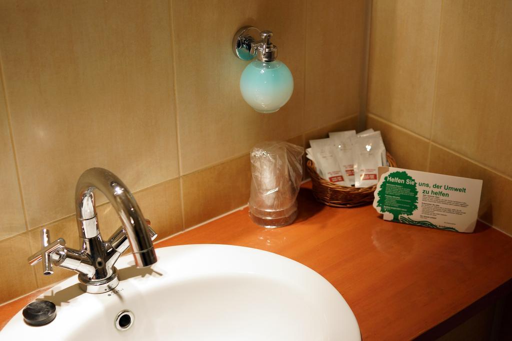Hotel Kamena Chełm Extérieur photo
